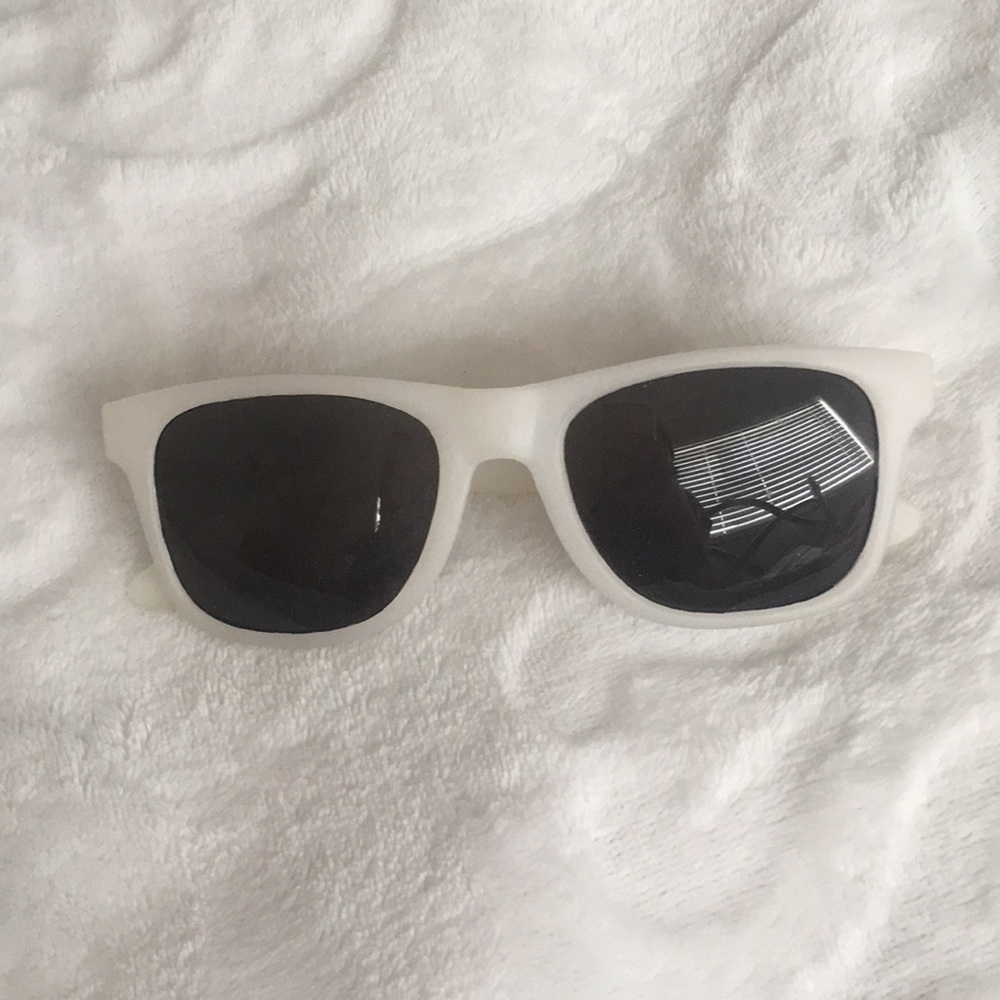 Sunglasses (Glow in the dark)